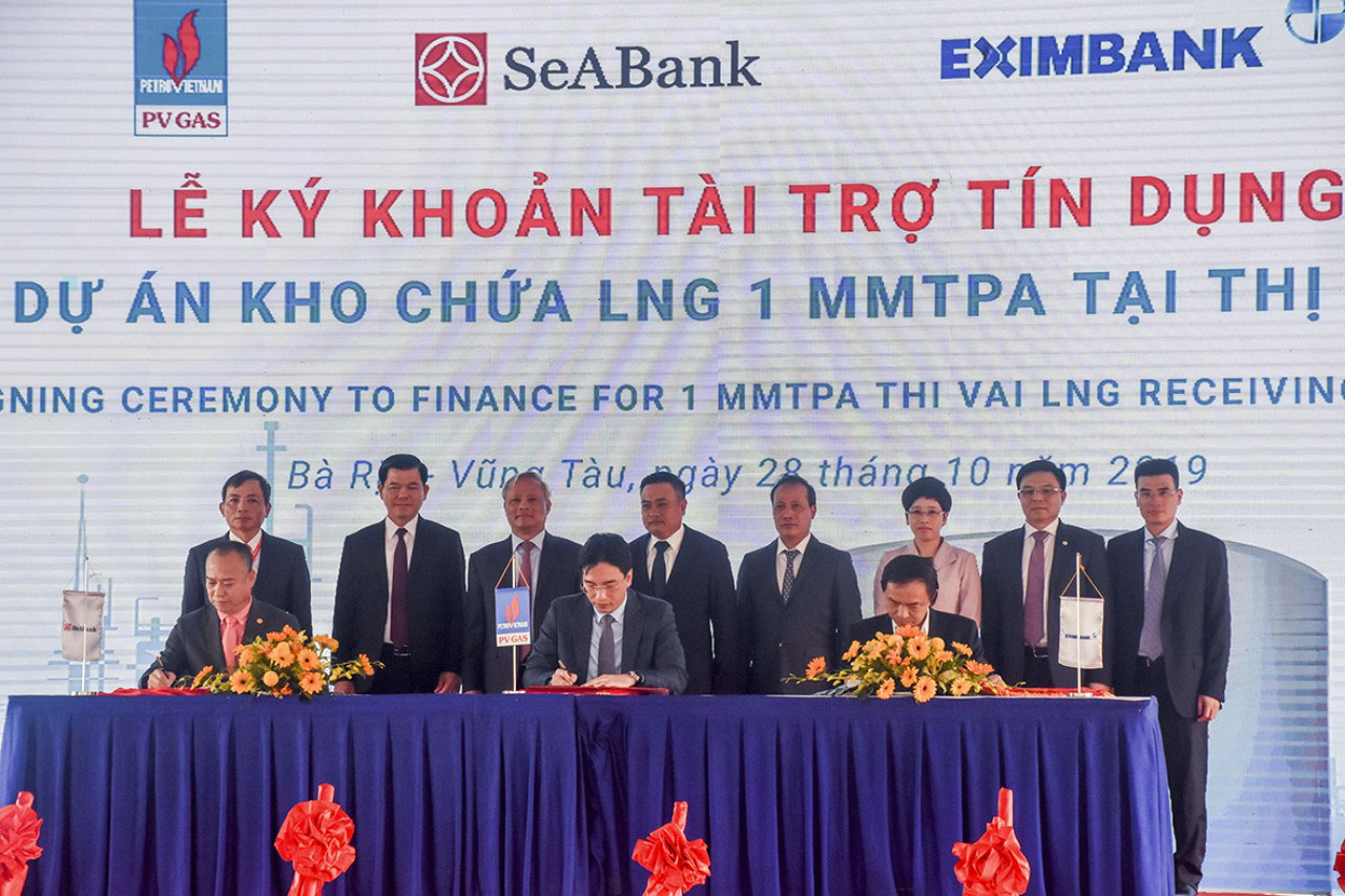 Lãnh đạo Trung ương và tỉnh BR-VT chứng kiến Lễ ký khoản tài trợ tín dụng Dự án Kho chứa LNG 1 MMTPA.