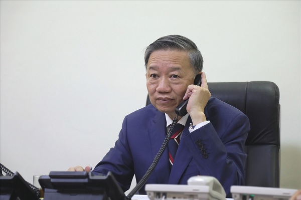 Bộ trưởng Tô Lâm điện đàm với với bà Priti Patel, Bộ trưởng Bộ Nội vụ Liên hiệp Vương quốc Anh và Bắc Ireland.