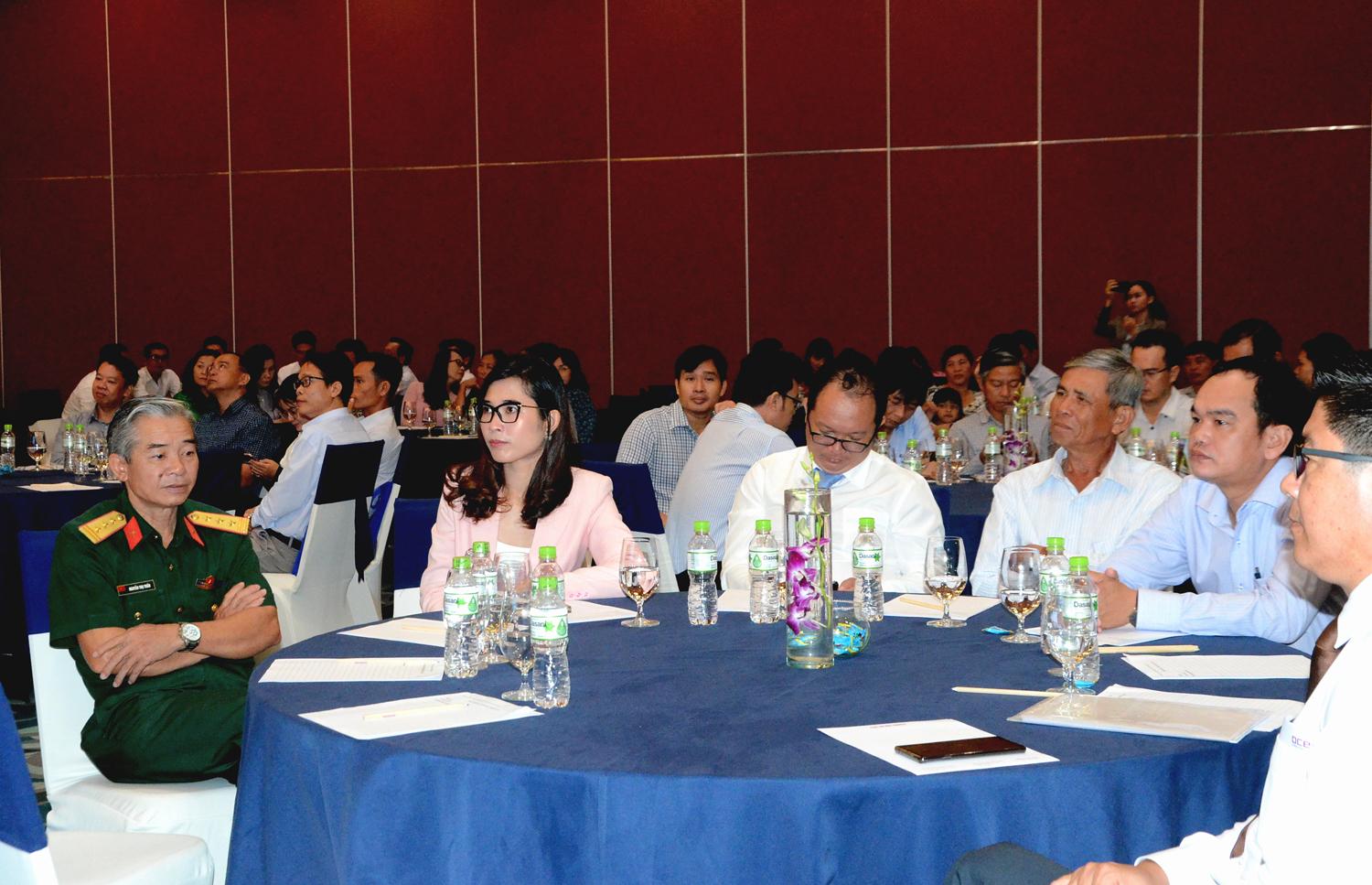 Các đại biểu tham dự hội thảo phát triển tiềm năng du lịch huyện Đất Đỏ.