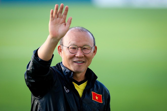 HLV Park Hang-seo tiếp tục gắn bó với bóng đá Việt Nam.