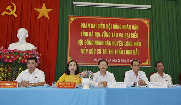Tổ đại biểu số 5 HĐND tỉnh tiếp xúc cử tri TT.Long Hải (huyện Long Điền). Ảnh: MINH THANH