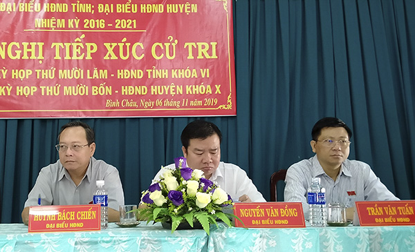 Tổ đại biểu số 11 HĐND tỉnh tiếp xúc cử tri xã Bình Châu (huyện Xuyên Mộc). Ảnh: HỒNG THANH