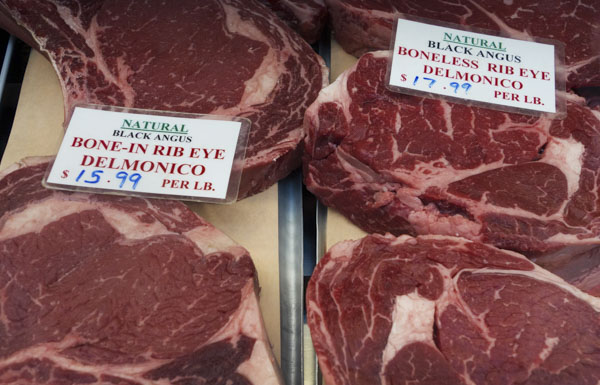 Thịt bò được bày bán tại một chợ  ở Washington, DC, Mỹ.