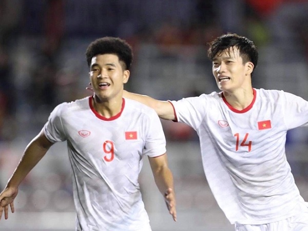 Đức Chinh và “cái đầu vàng” lên tiếng đúng lúc mang về chiến thắng quý giá cho U22 Việt Nam.