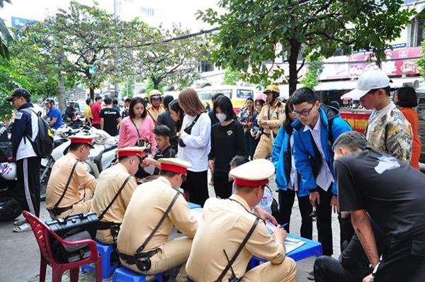 Lực lượng chức năng đã xử lý hàng trăm trường hợp học sinh vi phạm.
