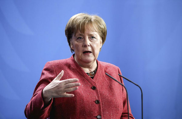 Ngày 19/12, Thủ tướng Đức Angela Merkel (ảnh) đã chỉ trích việc Mỹ quyết định áp trừng phạt đối với các công ty tham gia dự án đường ống dẫn khí đốt “Dòng chảy Phương Bắc 2”. Tuy nhiên, bà đồng thời nhấn mạnh Berlin sẽ không đáp trả hành động này của Washington.