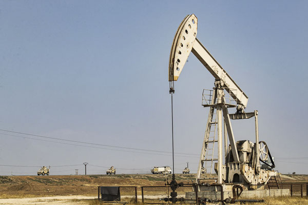 Một cơ sở khai thác dầu tại Qamishli, Syria. (Nguồn: AFP)