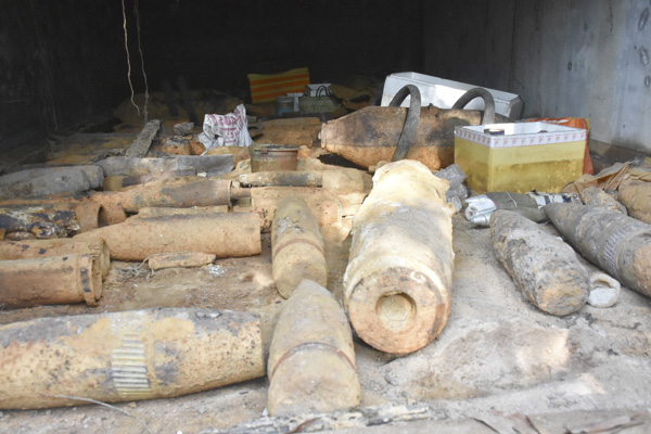 Các loại bom, mìn, đạn dược và vật liệu nổ thu gom từ các địa phương lưu giữ tại Trường bắn Tam Phước.