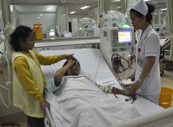 Chị Huỳnh Thị Thanh Vân chạy thận nhân tạo tại Bệnh viện Bà Rịa.