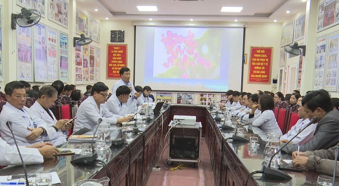 Bệnh viện Đa Khoa Hà Tĩnh tổ chức tập huấn chuẩn đoán, điều trị viêm phổi do vi rút Corona