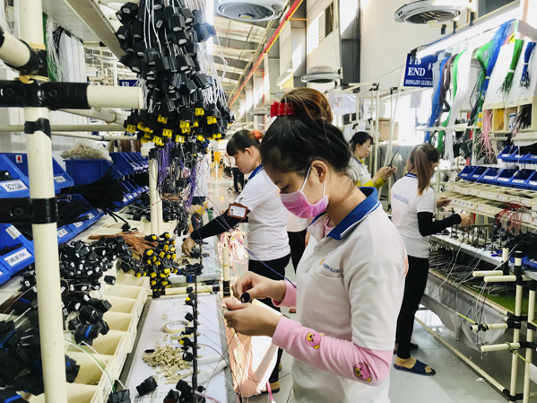 Sản xuất linh kiện điện tử tại Công ty  Dongjin , KCN Đất Đỏ 1, huyện Đất Đỏ. Ảnh: AN NHẬT