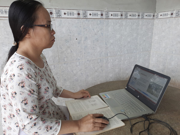 Trong lúc HS đang nghỉ học do dịch bệnh COVID-19 nhưng cô Nguyễn Thị Thúy vẫn hàng ngày lên kế hoạch, xây dựng ý tưởng cho những dự án khoa học sắp tới.