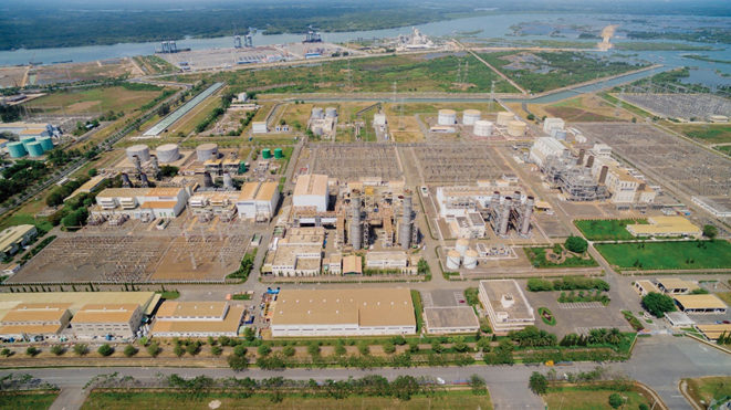Toàn cảnh các nhà máy Công ty Nhiệt điện Phú Mỹ.