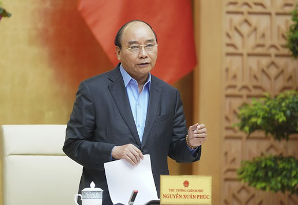 Thủ tướng Nguyễn Xuân Phúc phát biểu kết luận cuộc họp. Ảnh: QUANG HIẾU
