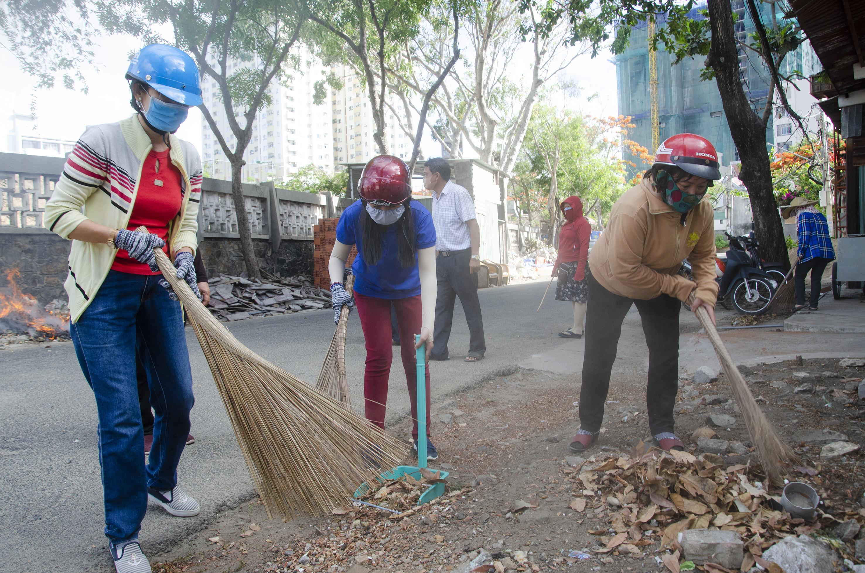 300 Cán Bộ, Công Chức, Lực Lượng Vũ Trang Và Nhân Dân Ra Quân Dọn Dẹp 