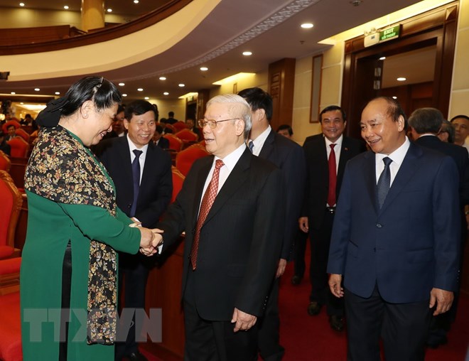 Tổng Bí thư, Chủ tịch nước Nguyễn Phú Trọng với các đồng chí lãnh đạo Đảng, Nhà nước và các đại biểu dự phiên khai mạc Hội nghị.