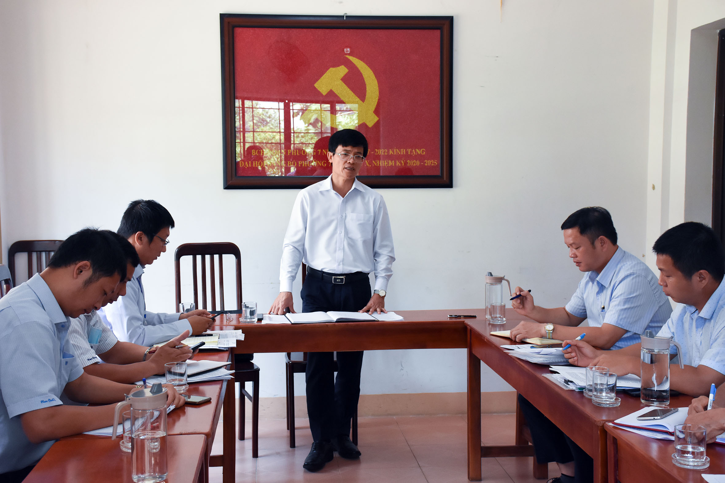 Ông Vũ Hồng Thuấn làm việc với UBND 7, TP. Vũng Tàu về tình hình quản lý đất đai, trật tự xây dựng, trật tự đô thị