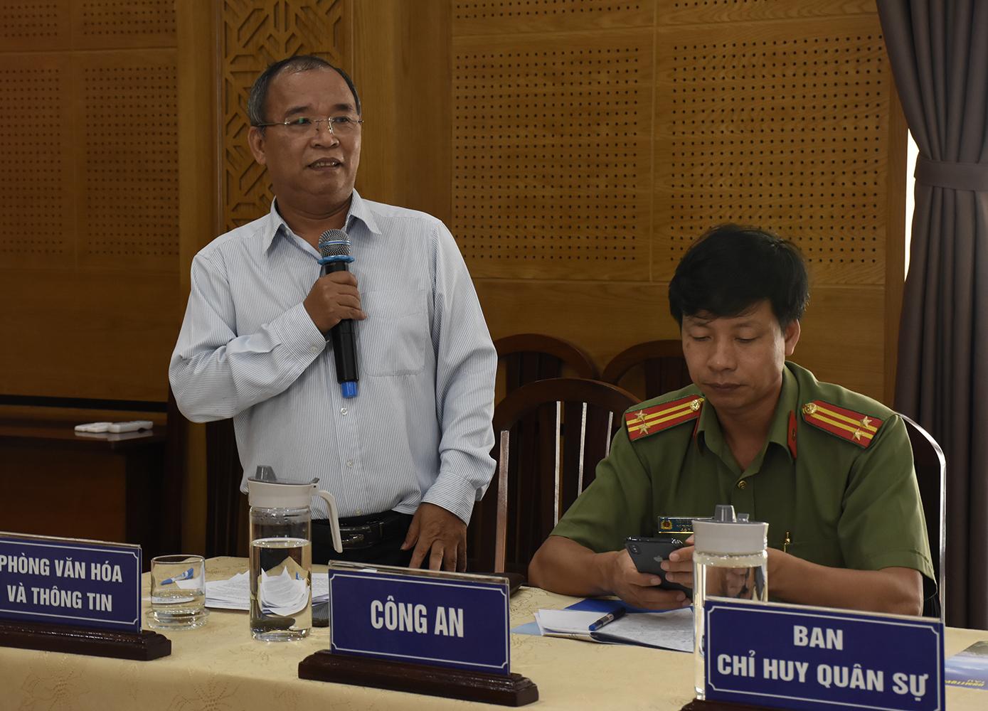 Ông Trần Bá Việt, Trưởng phòng VH-TT TP.Vũng Tàu báo cáo tại hội nghị. 