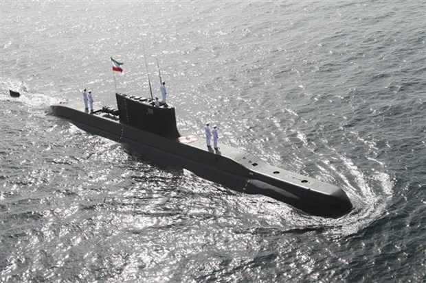 Tàu ngầm của hải quân Iran tham gia huấn luyện tại Vịnh Oman. 