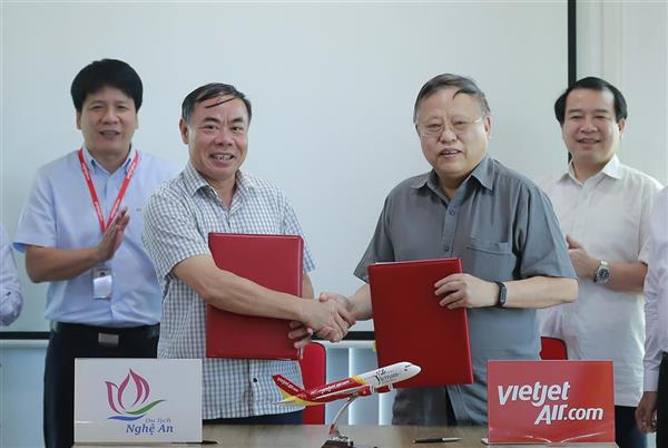 Thông cáo báo chí: Vietjet hợp tác quảng bá du lịch Nghệ An
