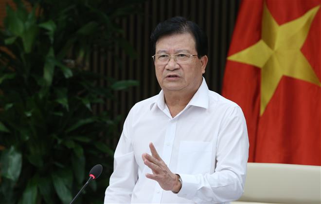 Phó Thủ tướng Trịnh Đình Dũng phát biểu chỉ đạo tại cuộc họp. Ảnh: VGP/Nhật Bắc