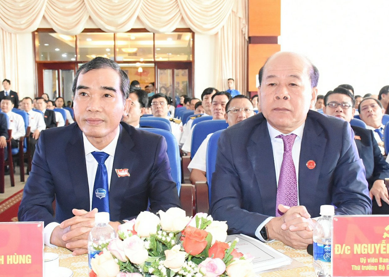 Đồng chí Nguyễn Văn Công, Ủy viên Ban cán sự Đảng, Thứ trưởng Bộ GT-VT cùng các đại biểu tham dự Đại hội.