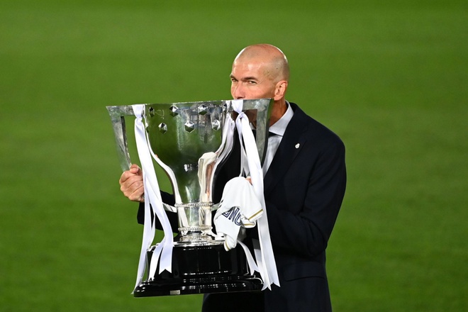 HLV Zidane đã giành 11 danh hiệu cùng Real Madrid.