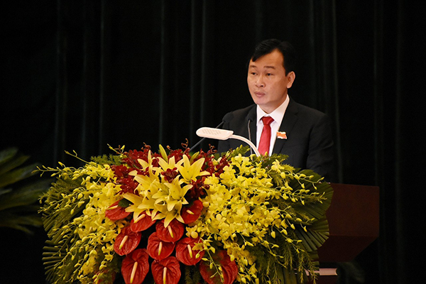  Đồng chí Phạm Thành Chung, Bí thư Đảng ủy Khối Cơ quan và Doanh nghiệp tỉnh phát biểu tại phiên trù bị Đại hội.