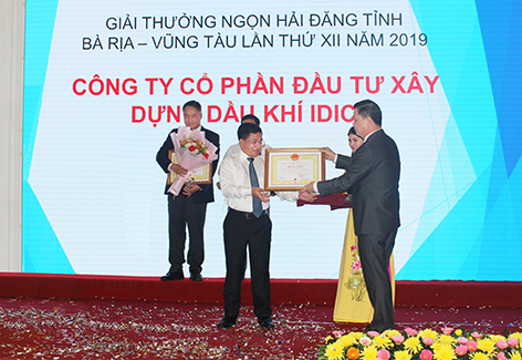 Công ty CP Đầu tư xây dựng dầu khí IDICO nhận Giải thưởng  “Ngọn Hải Đăng” năm 2019 do UBND tỉnh Bà Rịa-Vũng Tàu trao tặng.