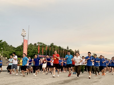 Gần 2.000 đoàn viên thanh niên chạy vì cuộc sống cộng đồng