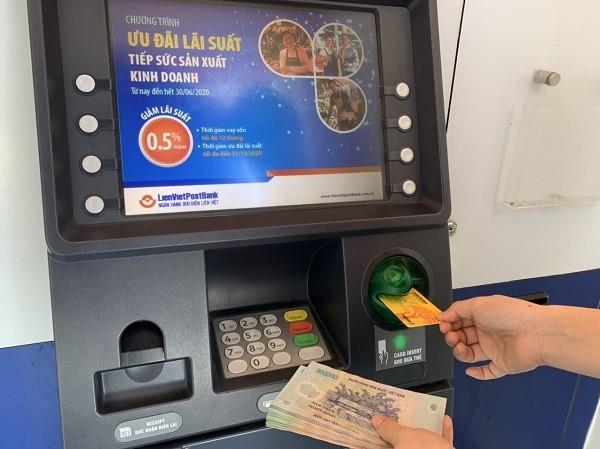 Khuyến khích người hưởng nhận chế độ BHXH qua tài khoản cá nhân tại ngân hàng