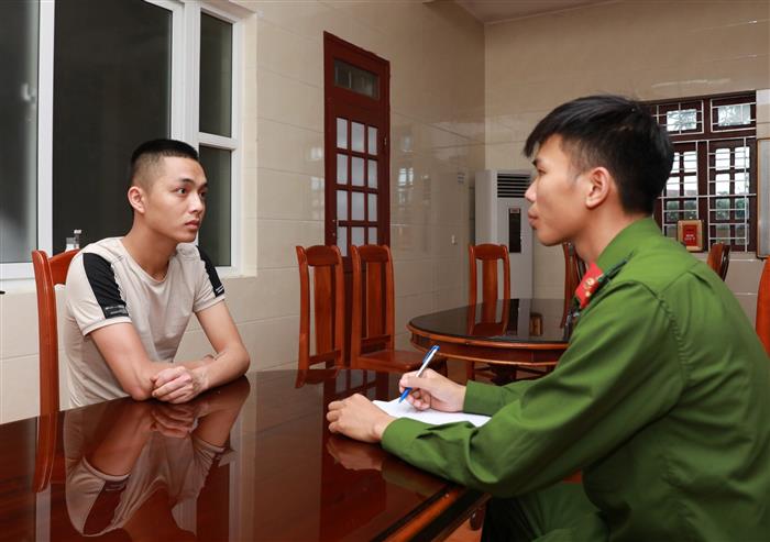 Cơ quan CSĐT Công an thành phố Hà Nội đã củng cố hồ sơ, tài liệu ra quyết định truy nã đối với Vũ.