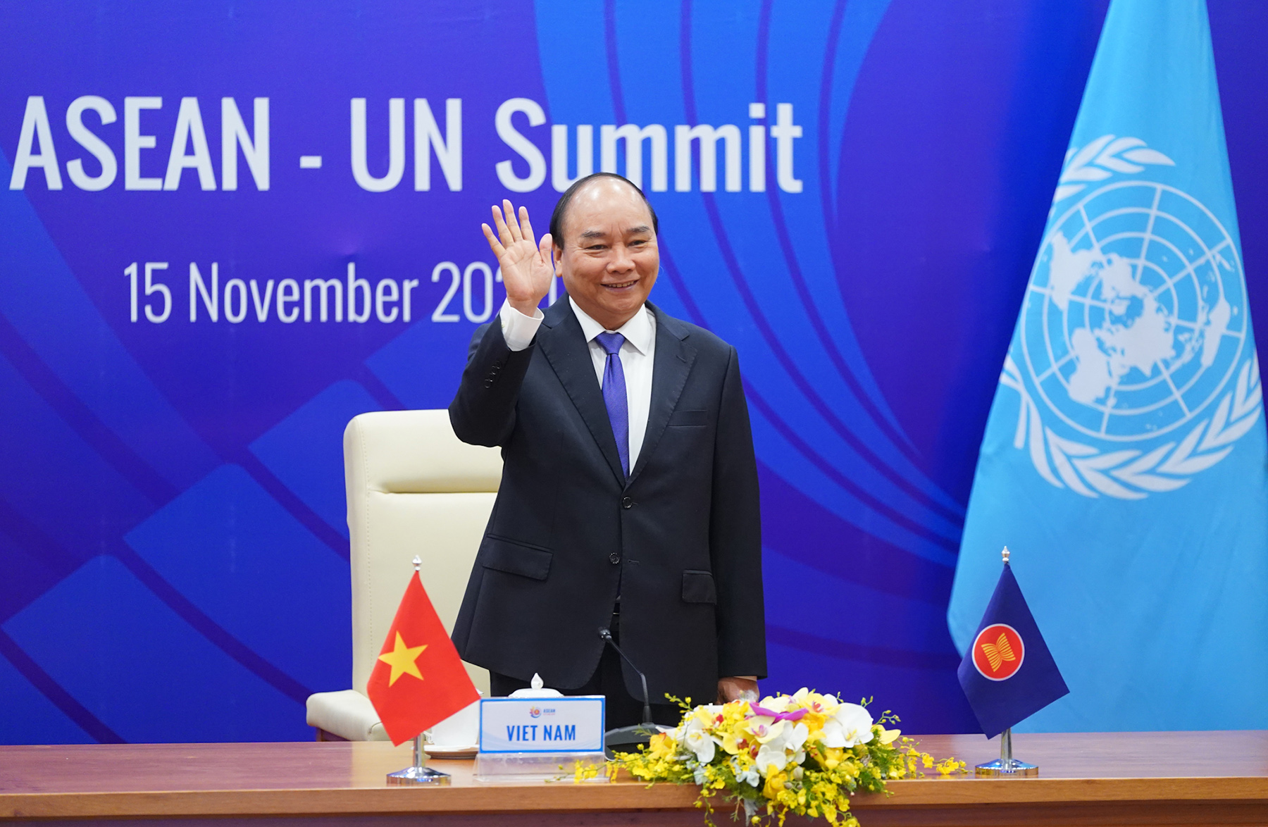 Thủ tướng Nguyễn Xuân Phúc chủ trì Hội nghị Cấp cao ASEAN - Liên hợp quốc lần thứ 11. Ảnh: QUANG HIẾU 