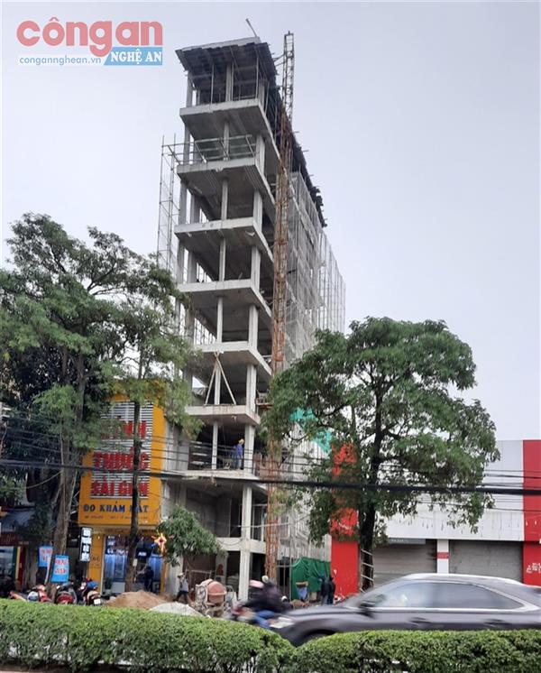 Xử phạt chủ đầu tư xây dựng nhà 'sai phép'
