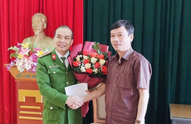 Đảng ủy, UBND phường Cửa Nam biểu dương, khen thưởng cho tập thể CBCS Công an phường
