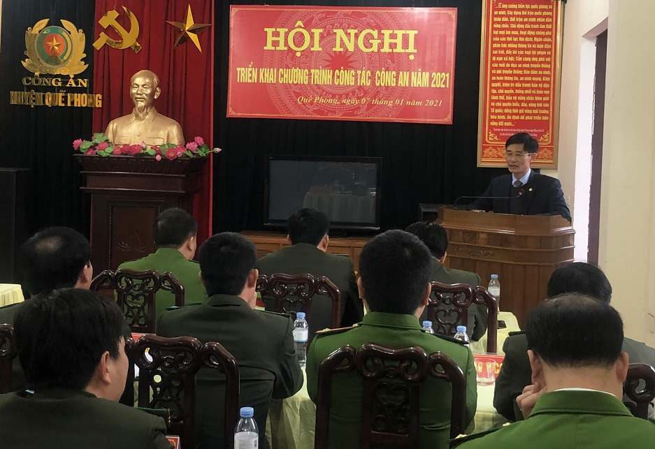 Đồng chí Trương Minh Cương - Bí thư Huyện ủy phát biểu chỉ đạo tại Hội nghị