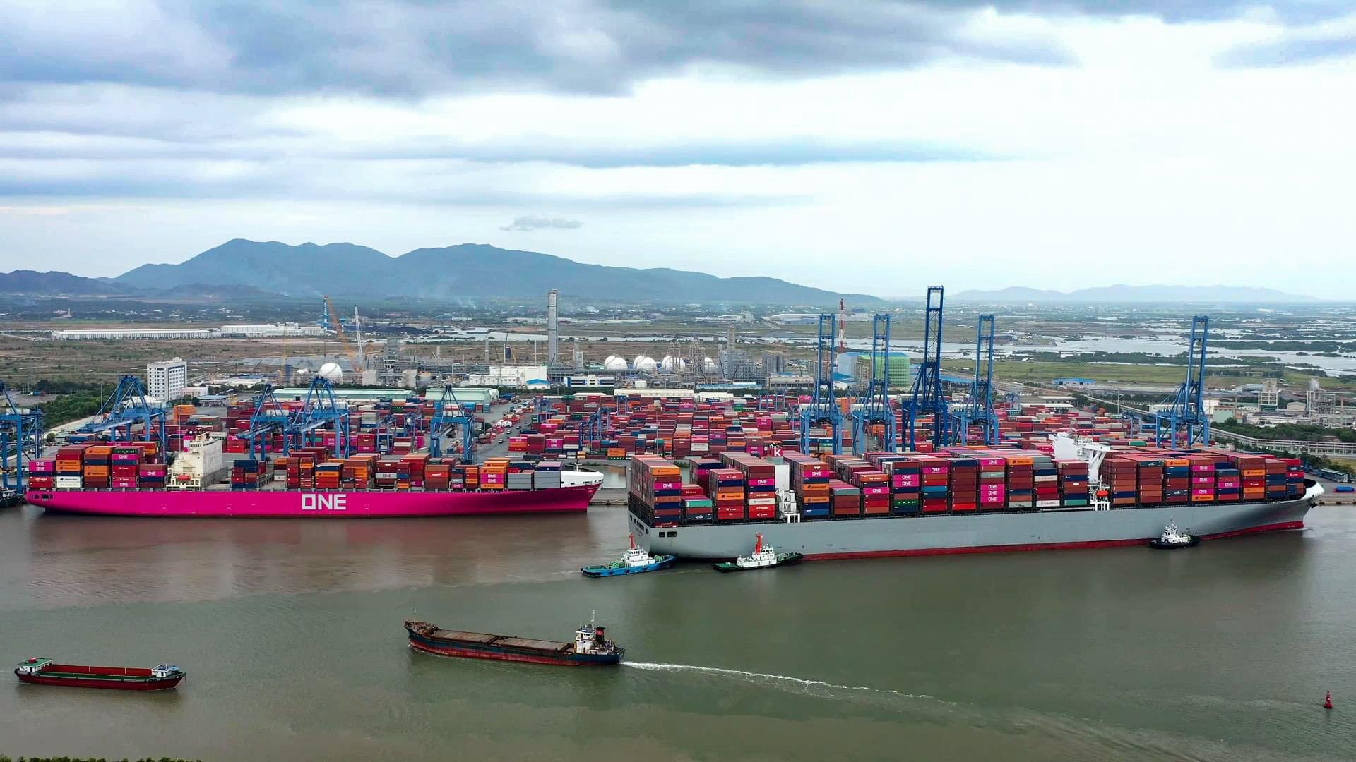 VMS-South đã thực hiện tốt Công tác vận hành hệ thống luồng hàng hải Vũng Tàu - Thị Vải để đón các tàu trọng tải lớn cập cảng Cái Mép- Thị Vải.