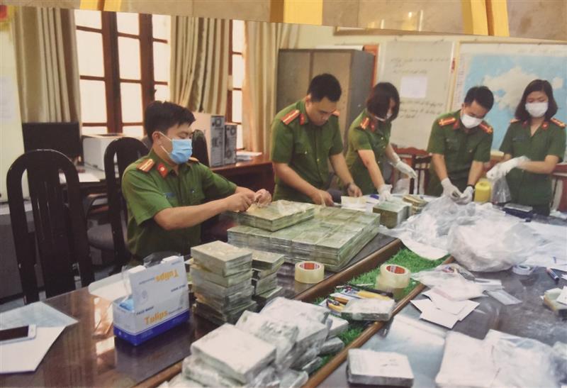 Tang vật ma túy 
