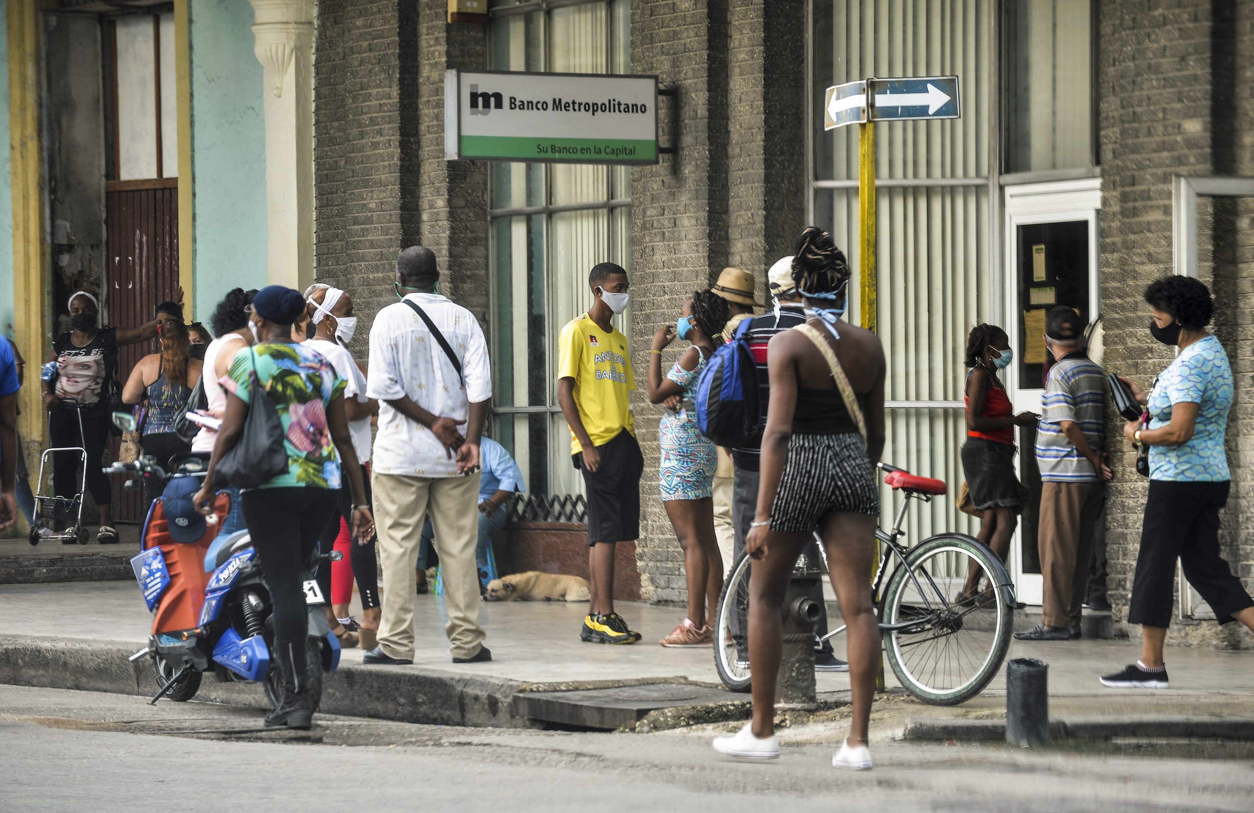 Người dân tại La Habana, Cuba. 