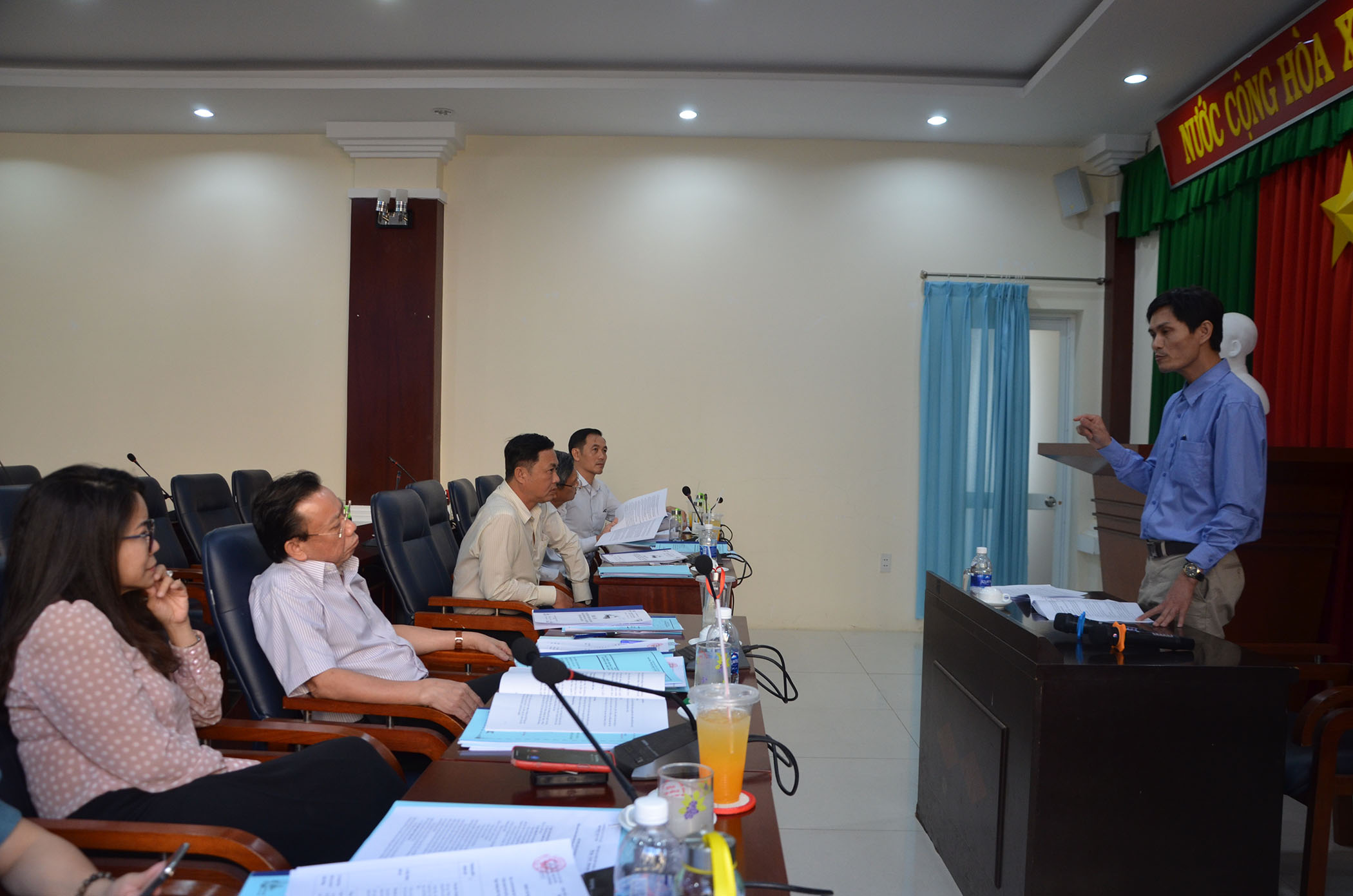 Ứng viên thi chức danh lãnh đạo quản lý tại huyện Xuyên Mộc thi nội dung thuyết trình đề án.