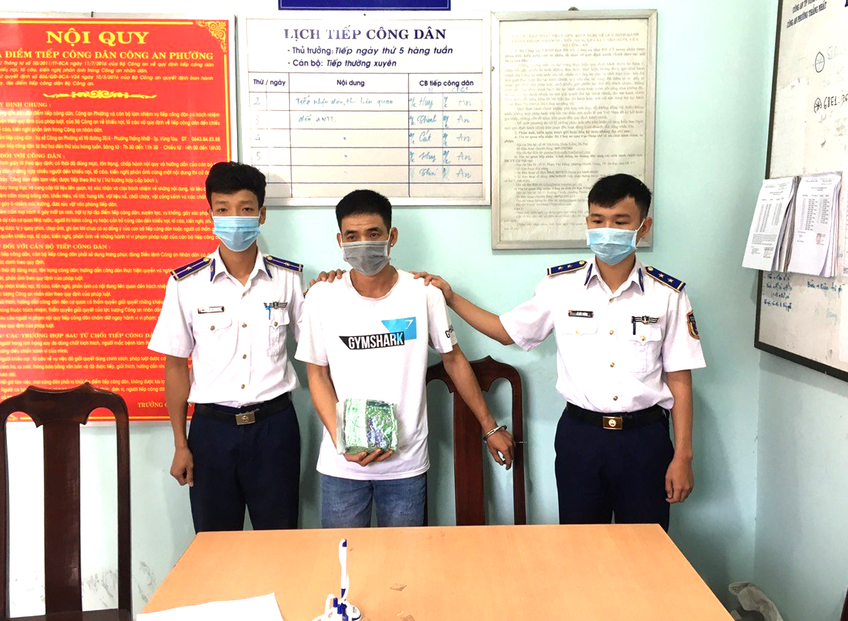 Nguyễn Văn Thái (SN 1990, trú tại quận 8, TP.Hồ Chí Minh) cùng tang vật bị bắt giữ ngày 2/2.