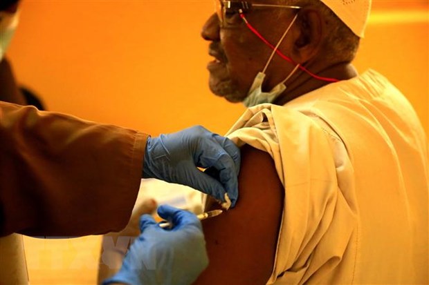 Tiêm vắc xin ngừa COVID-19 cho người dân tại Khartoum (Sudan) ngày 29/3/2021.