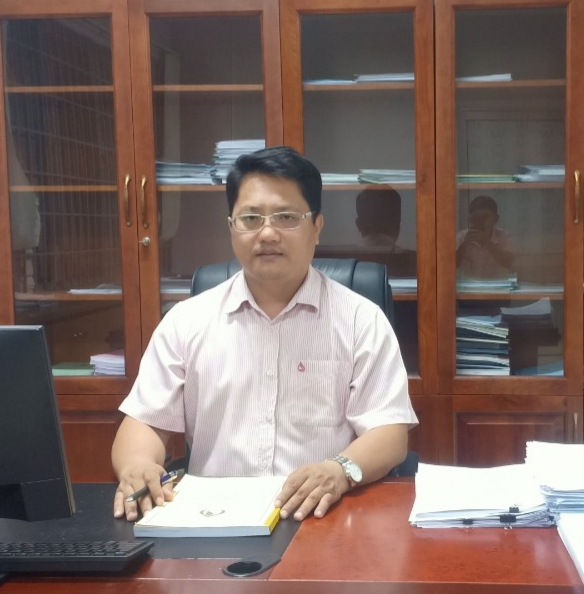 Ông Võ Văn Hoàng, Phó Giám đốc Ngân hàng Chính sách xã hội tỉnh.