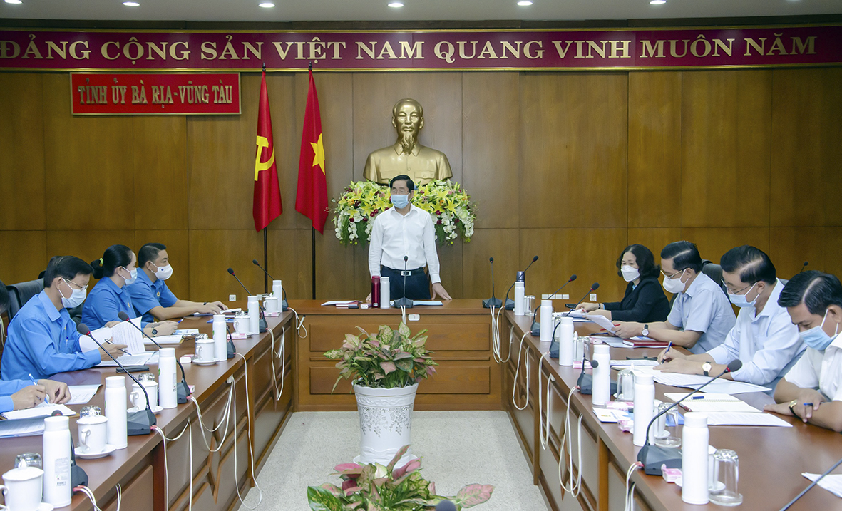 Ông Phạm Viết Thanh, Ủy viên Trung ương Đảng, Bí thư Tỉnh ủy phát biểu tại buổi làm việc.