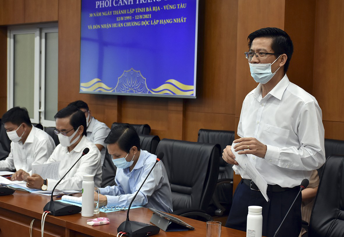 Ông Lê Văn Tuấn, Giám đốc Sở TT-TT phát biểu về công tác tuyên truyền Ngày kỷ niệm 30 năm thành lập tỉnh.