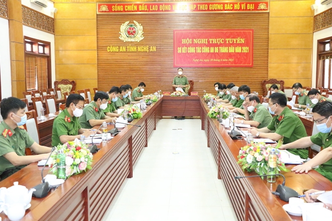 Toàn cảnh hội nghị