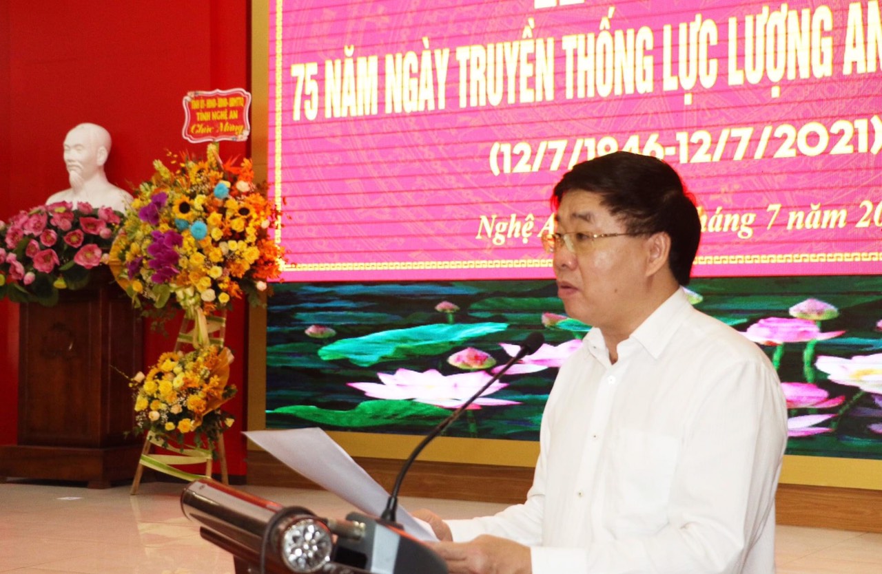 Đồng chí Nguyễn Văn Thông, Phó Bí thư thường trực Tỉnh uỷ phát biểu tại lễ kỉ niệm. Ảnh: Bình Minh