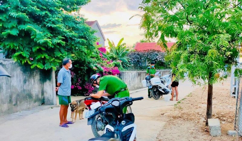 Lập biên bản trường hợp ra ngoài không cần thiết trong khi đang áp dụng Chỉ thị 16