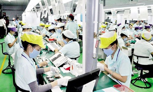 Hỗ trợ người lao động bị ảnh hưởng bởi COVID-19 từ từ 1,8 triệu đến 3,3 triệu đồng/người .