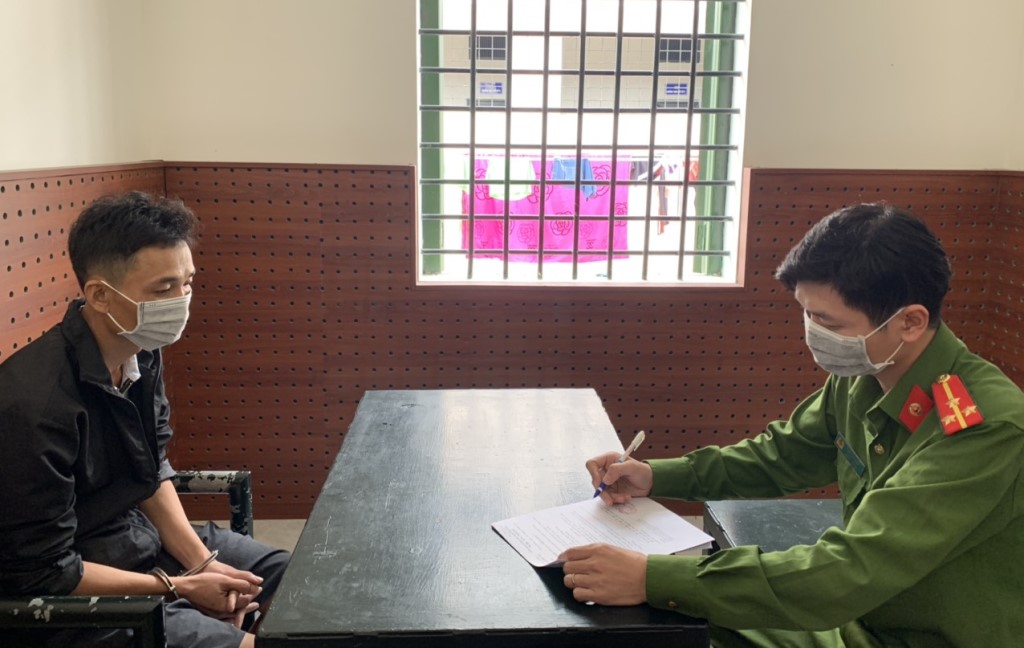 Công an huyện Tương Dương lấy lời khai đối tượng Lương Văn Nguyên